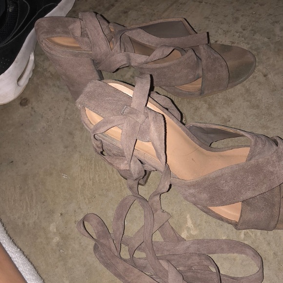 lace up heels! - Picture 1 of 1